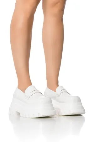 AZALEA WANG ALEO BASIC FLATFORM LOAFER IN WHITE