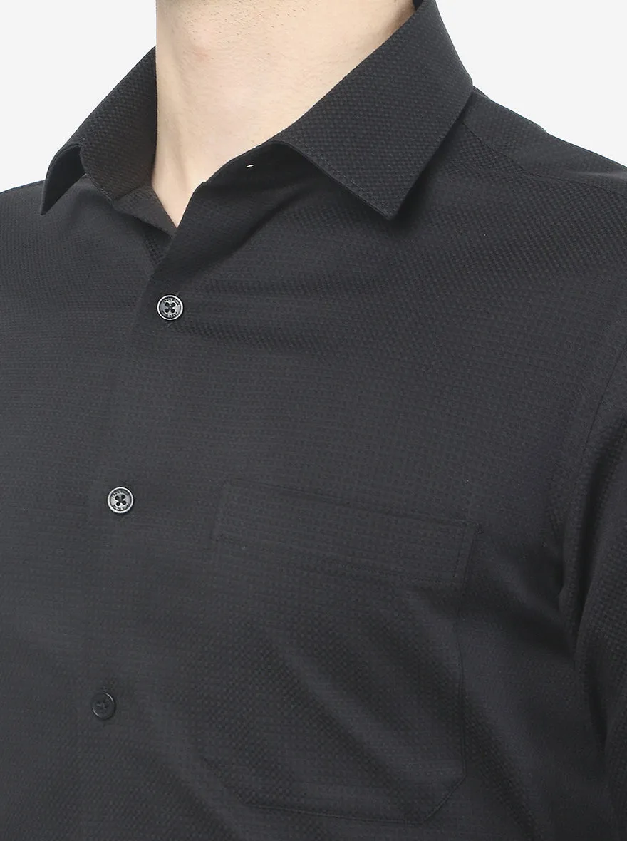 Black Solid Slim Fit Formal Shirt | JadeBlue