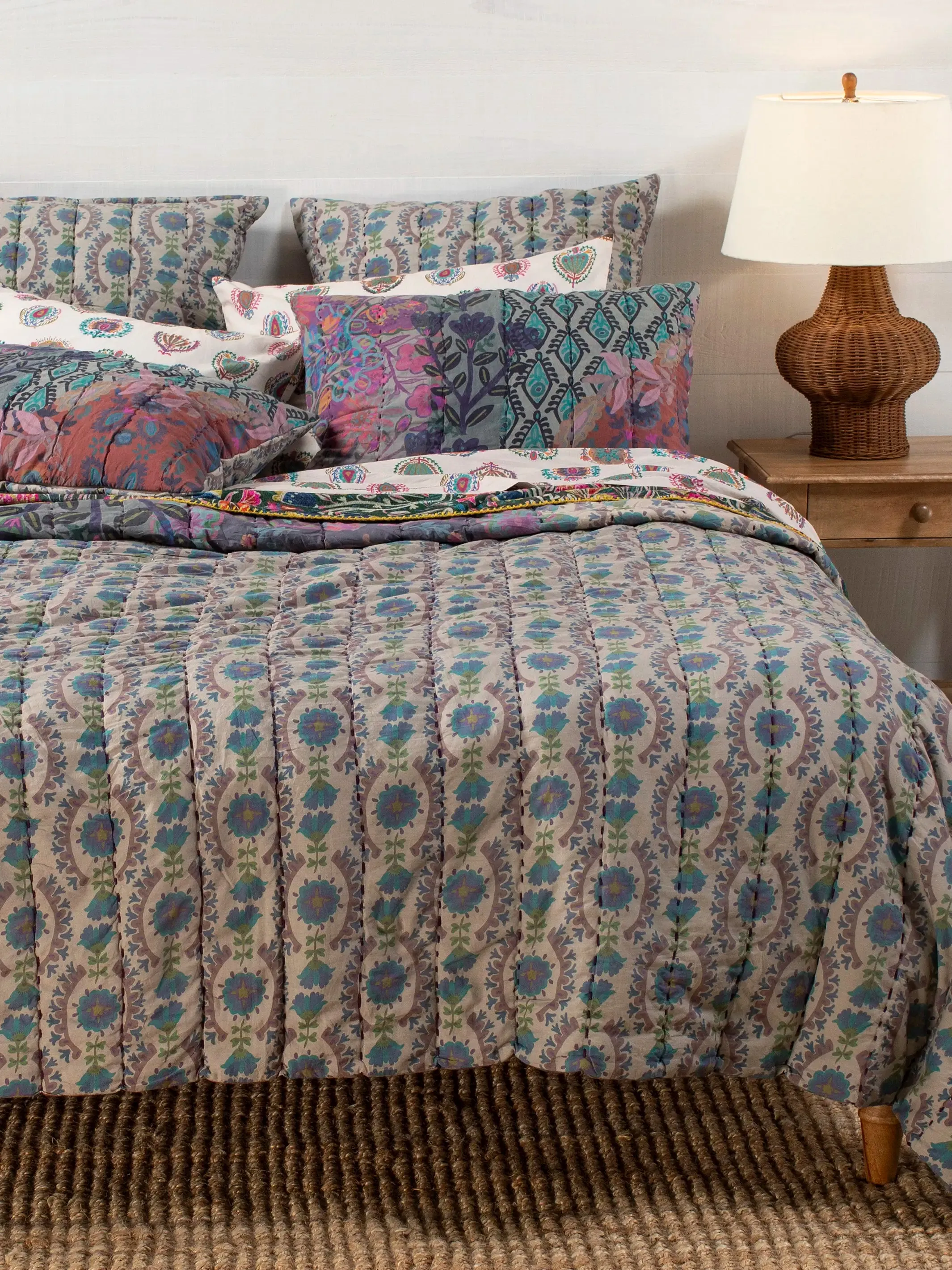 Bungalow Reversible Cotton Quilt - Luna