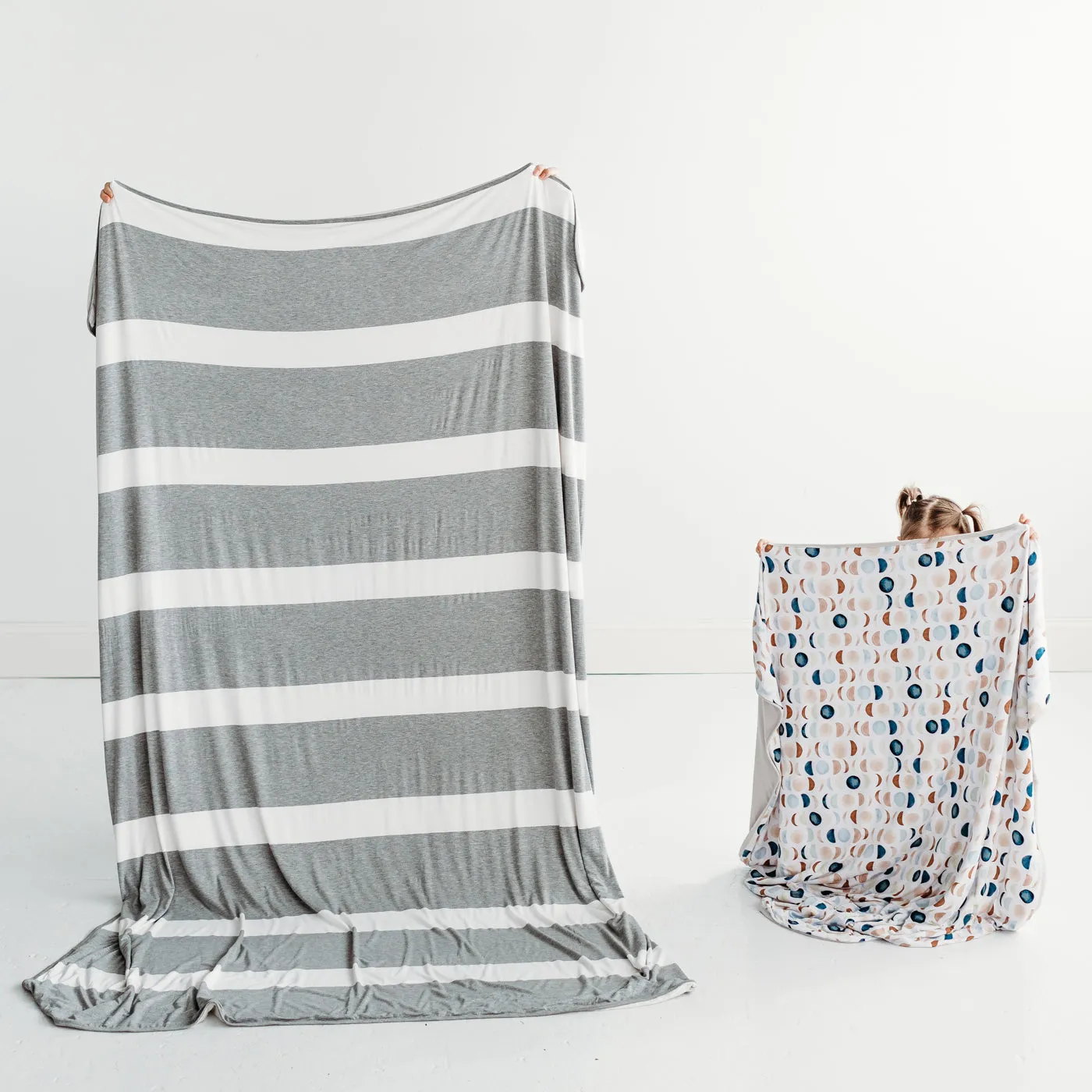 Heather Gray Wide Stripe Oversized Cloud Blanket®