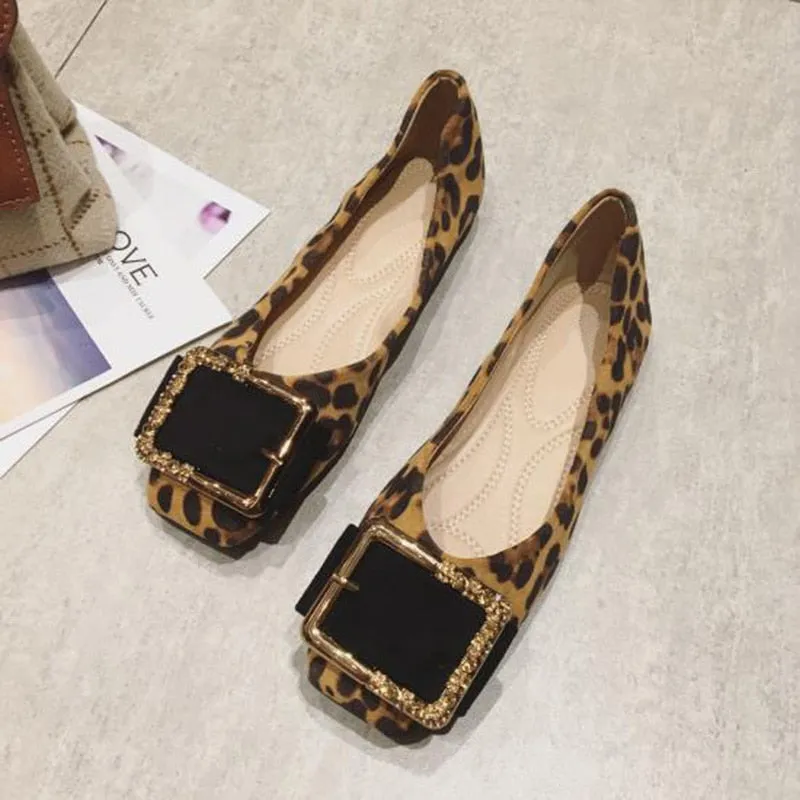 Leopard Print Metal Buckle Design Flats