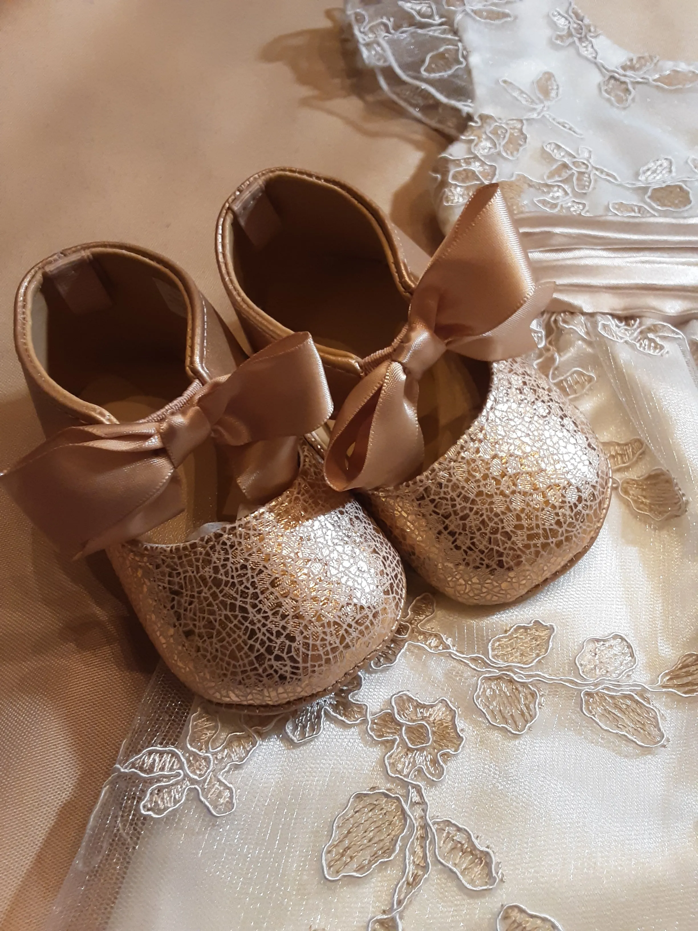 Metallic Bow Top Baby Shoe - Waddle Shoes - Baby Deer