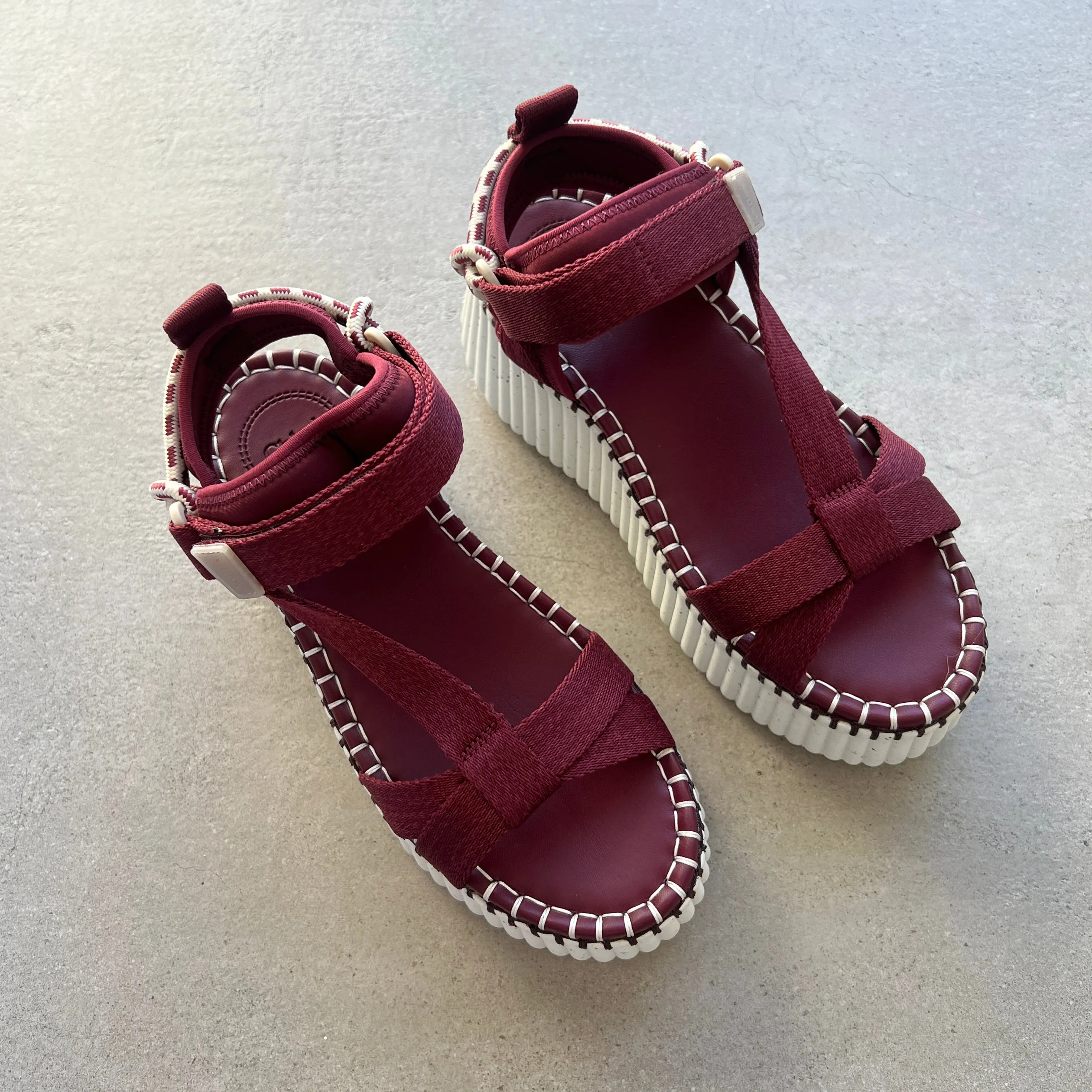 Nama Flatform Sandal, Ruby