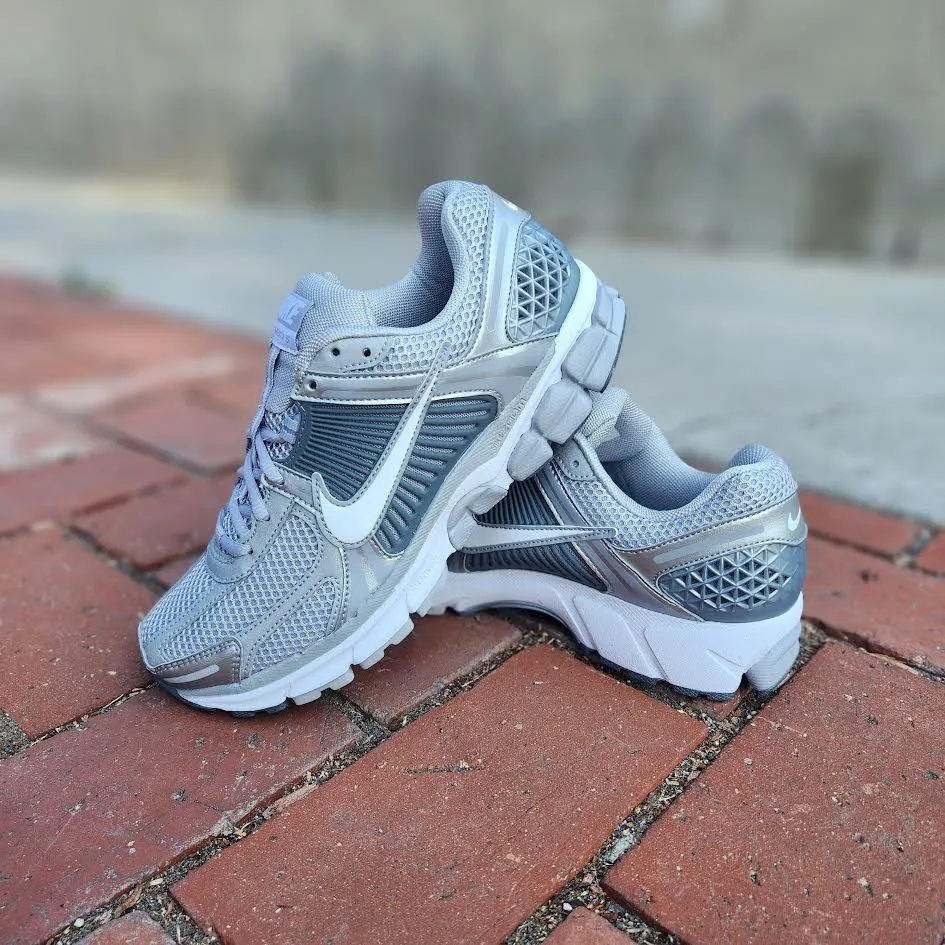 Nike Zoom Vomero 5 'METALLIC GREY'